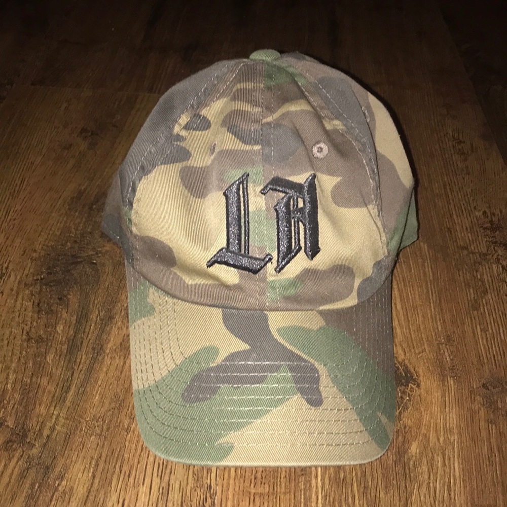 SOLD 🚫🚫🚫American needle camo LA hat